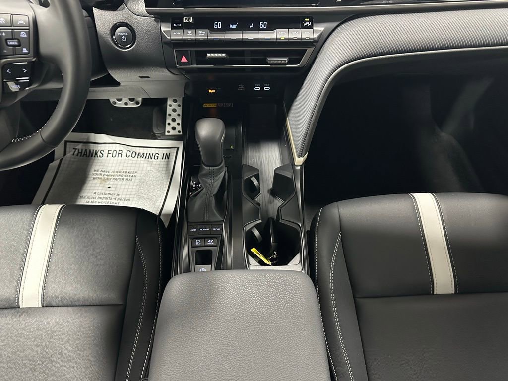 Used 2026 Toyota Camry SE FWD image 39