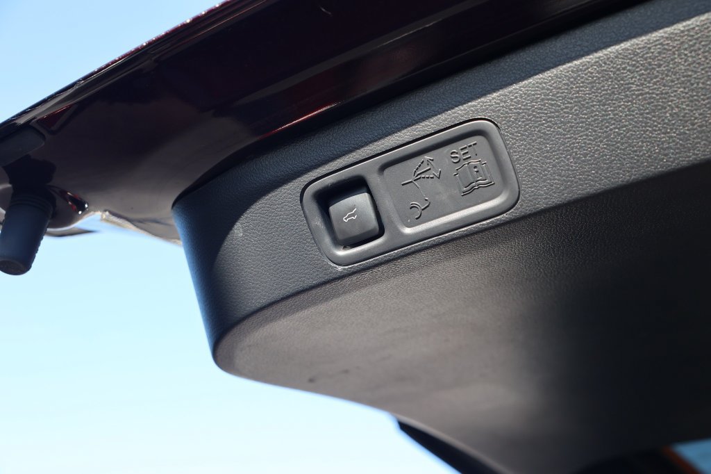 Used 2024 Ford Expedition XLT RWD image 42