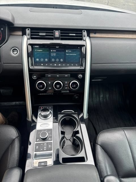 Used 2019 Land Rover Discovery HSE AWD/4WD image 15