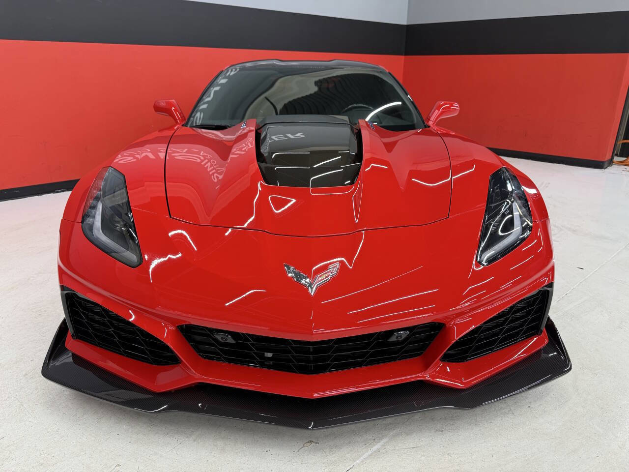 Used 2019 Chevrolet Corvette ZR1 RWD image 3