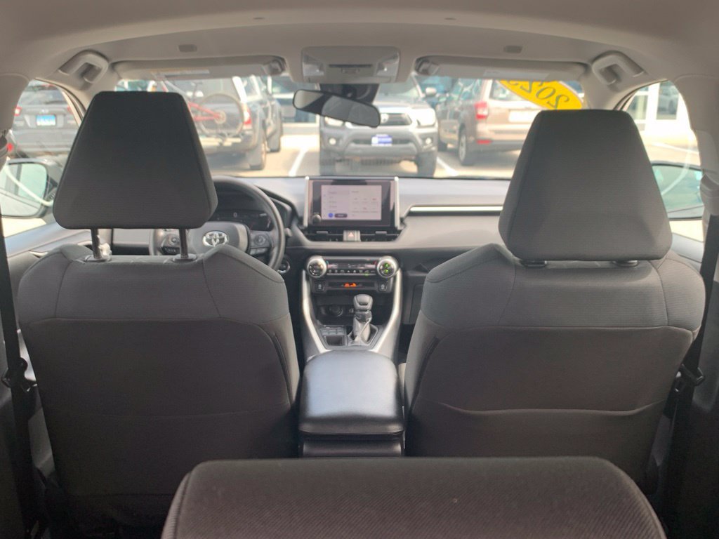 Used 2025 Toyota RAV4 XLE AWD/4WD image 30