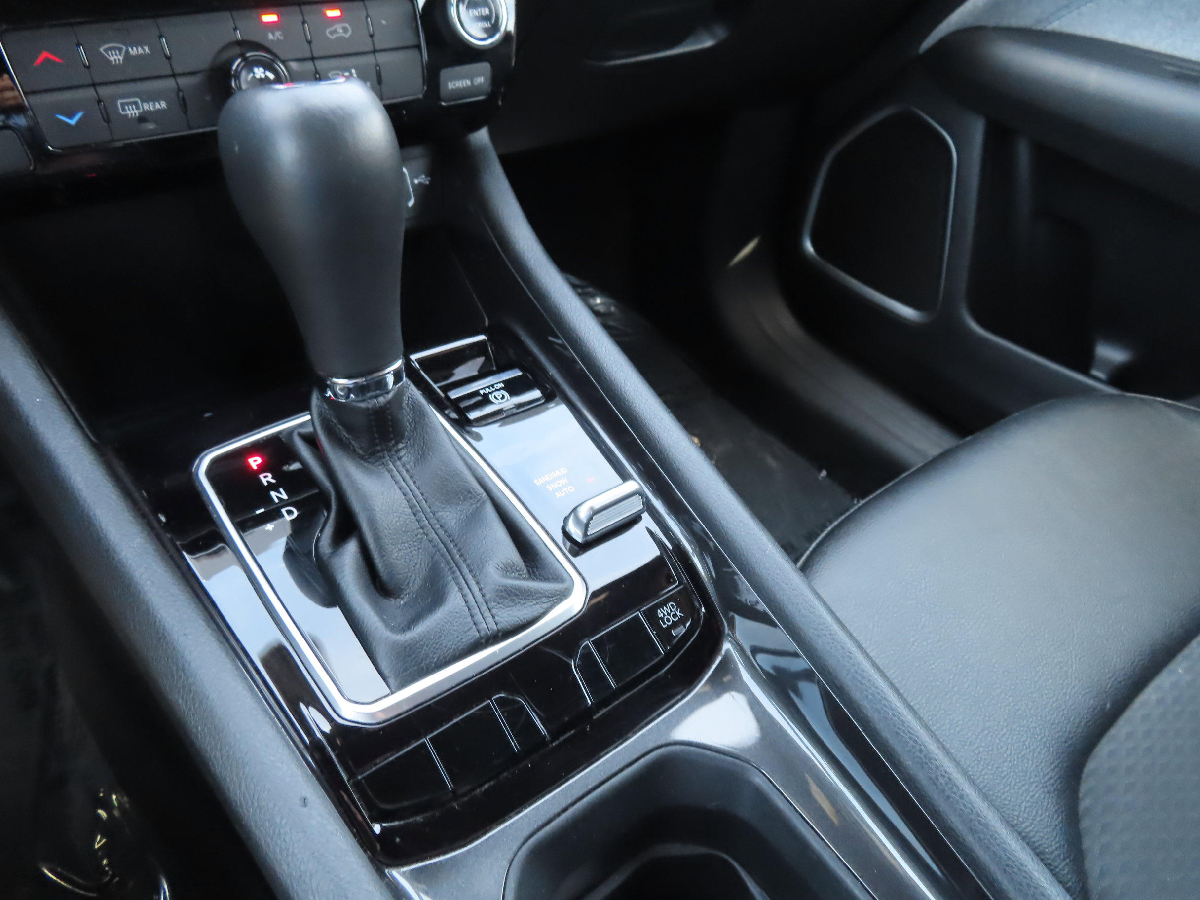 Used 2024 Jeep Compass Latitude AWD/4WD image 25