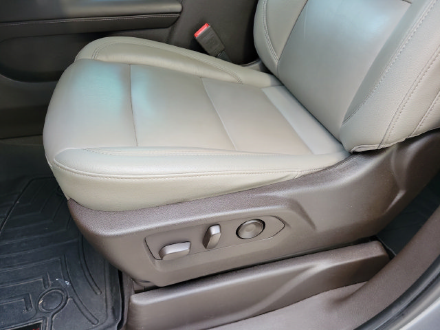 Used 2021 Chevrolet Tahoe Z71 w/ Luxury Package AWD/4WD image 10