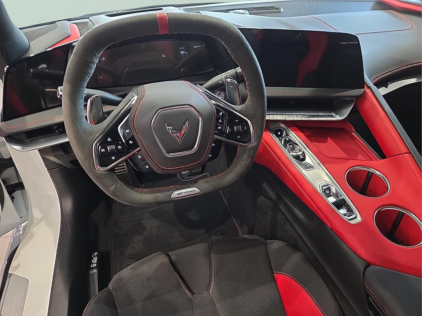 Used 2026 Chevrolet Corvette Z06 RWD image 9
