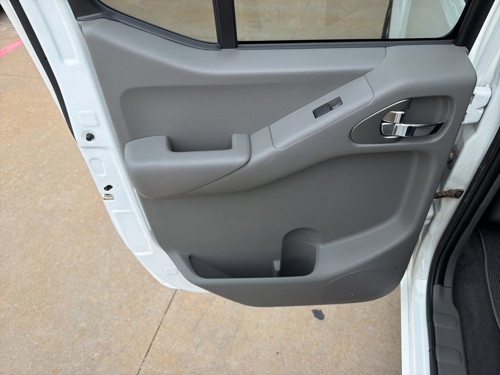 Used 2020 Nissan Frontier SV RWD image 15