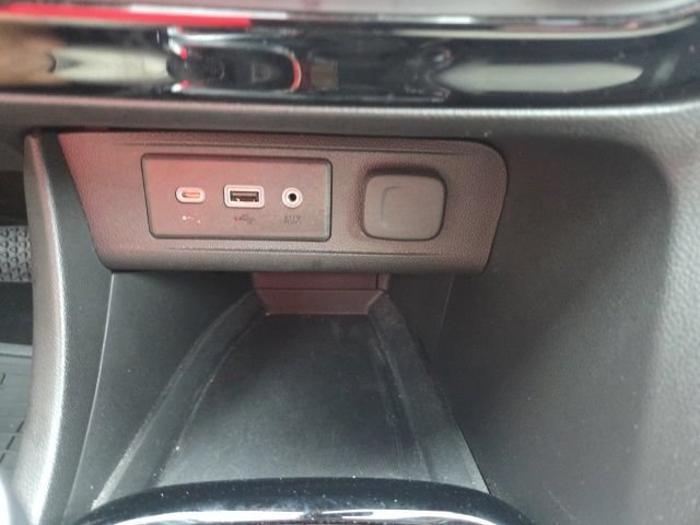 Used 2023 Buick Encore GX Essence w/ Experience Buick Package FWD image 41