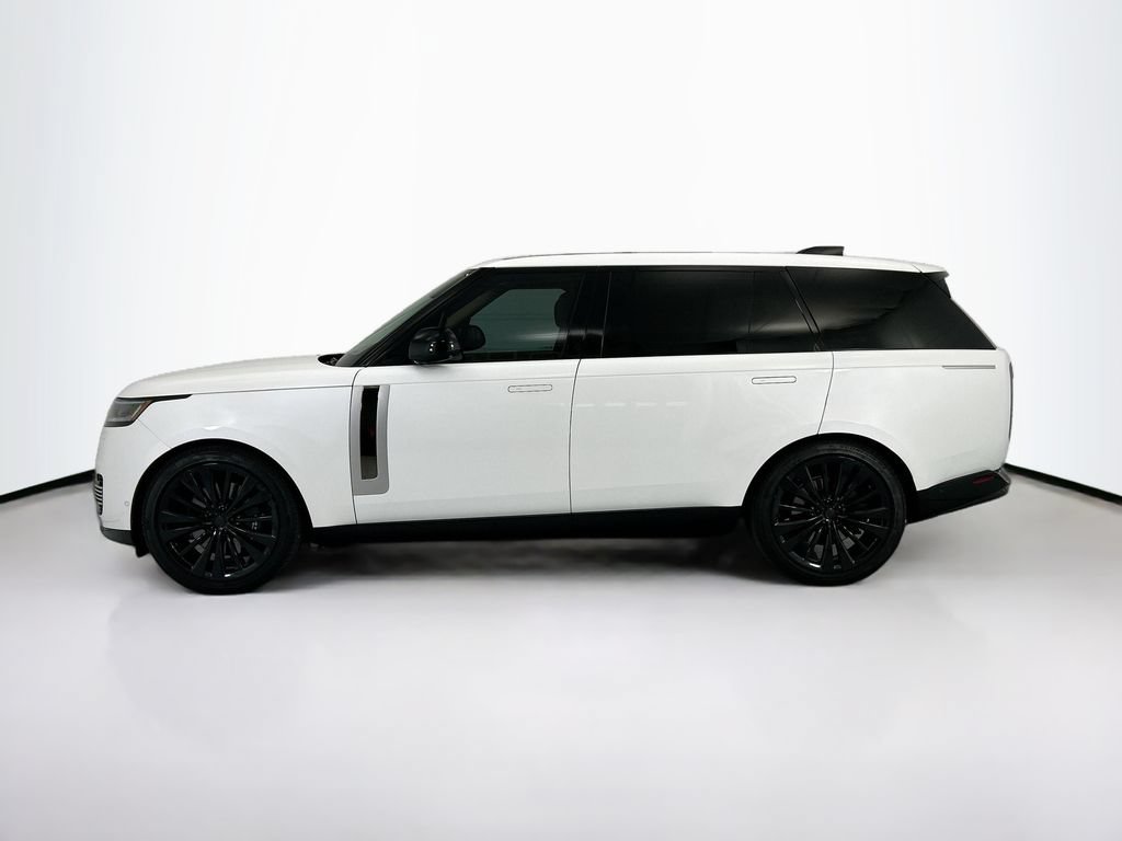 Used 2025 Land Rover Range Rover SV AWD/4WD image 8