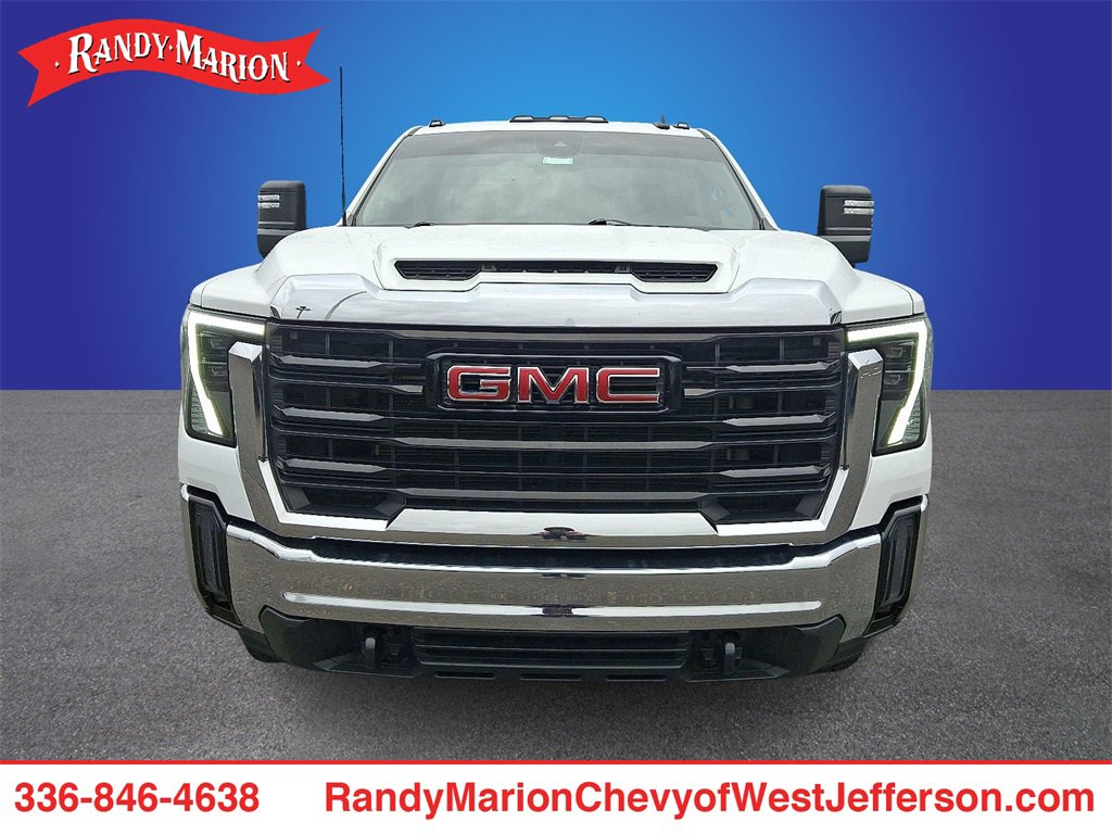 Used 2024 GMC Sierra 2500 Pro w/ Convenience Package video 2