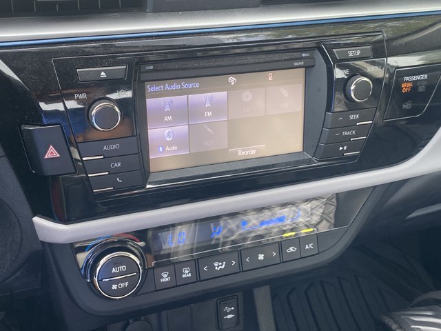 Used 2014 Toyota Corolla LE FWD image 14