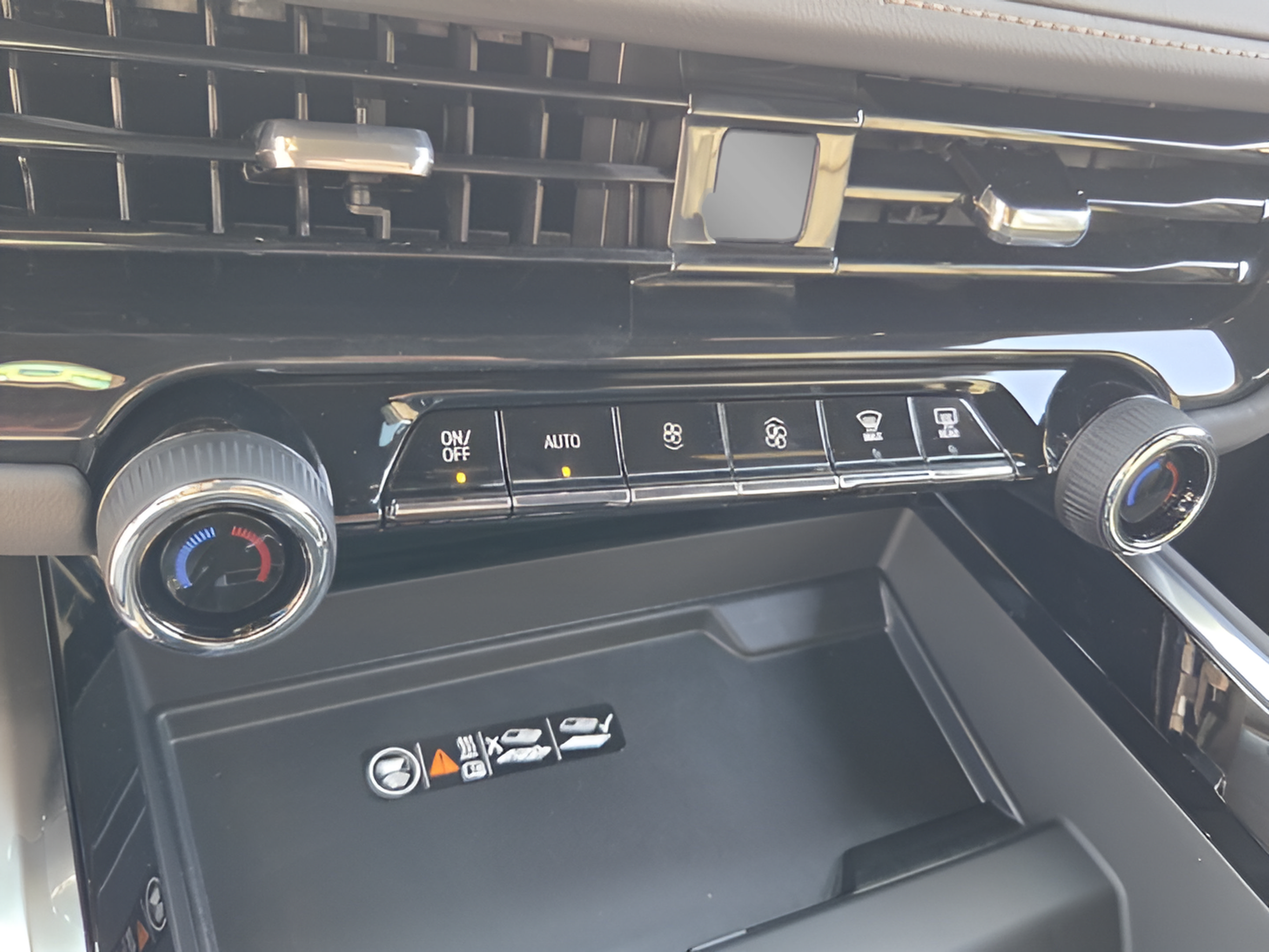 New 2026 Chevrolet Suburban High Country RWD image 24