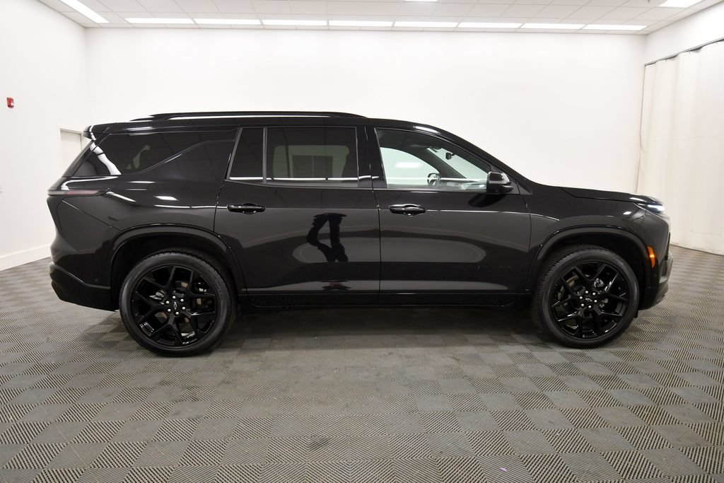 Used 2024 Chevrolet Traverse RS AWD/4WD image 9
