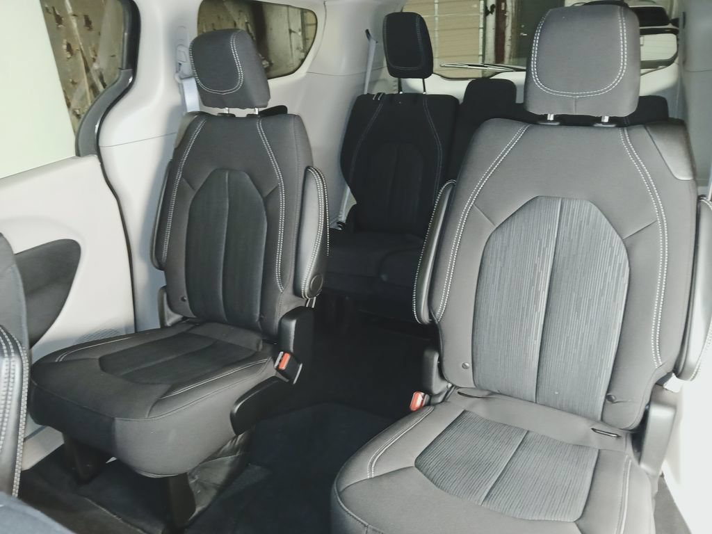Used 2024 Chrysler Voyager LX FWD image 13