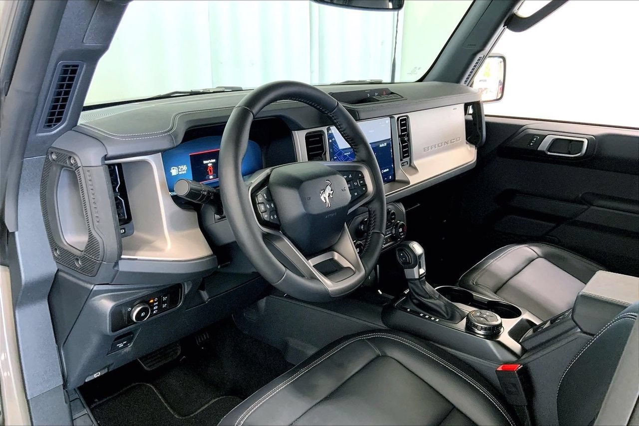 Certified 2026 Ford Bronco Outer Banks AWD/4WD image 14