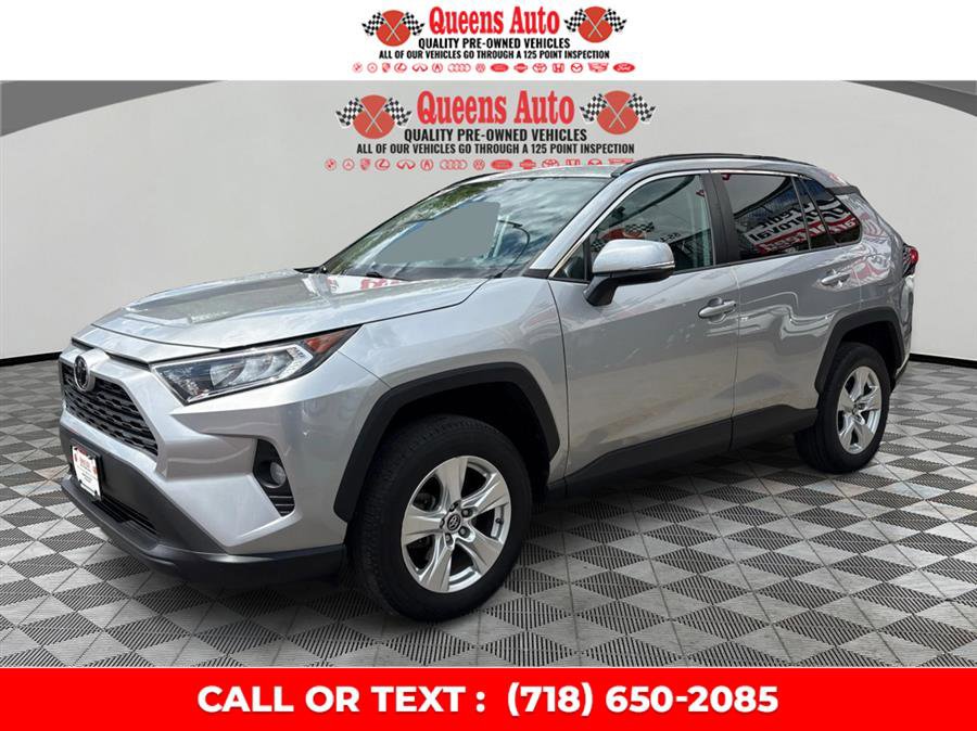 Used 2019 Toyota RAV4 XLE w/ All Weather Liner Package AWD/4WD image 2
