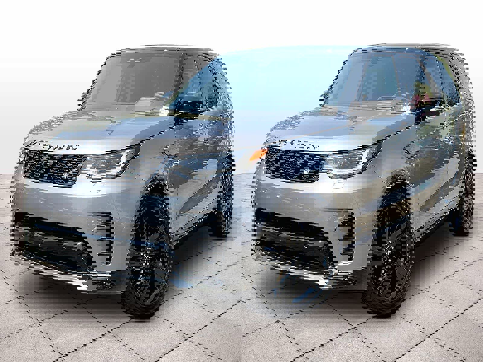 New 2025 Land Rover Discovery Dynamic SE