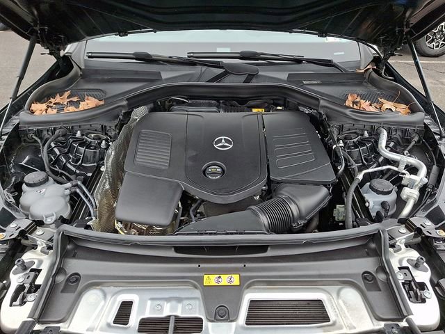 Used 2024 Mercedes-Benz GLC 300 4MATIC image 29