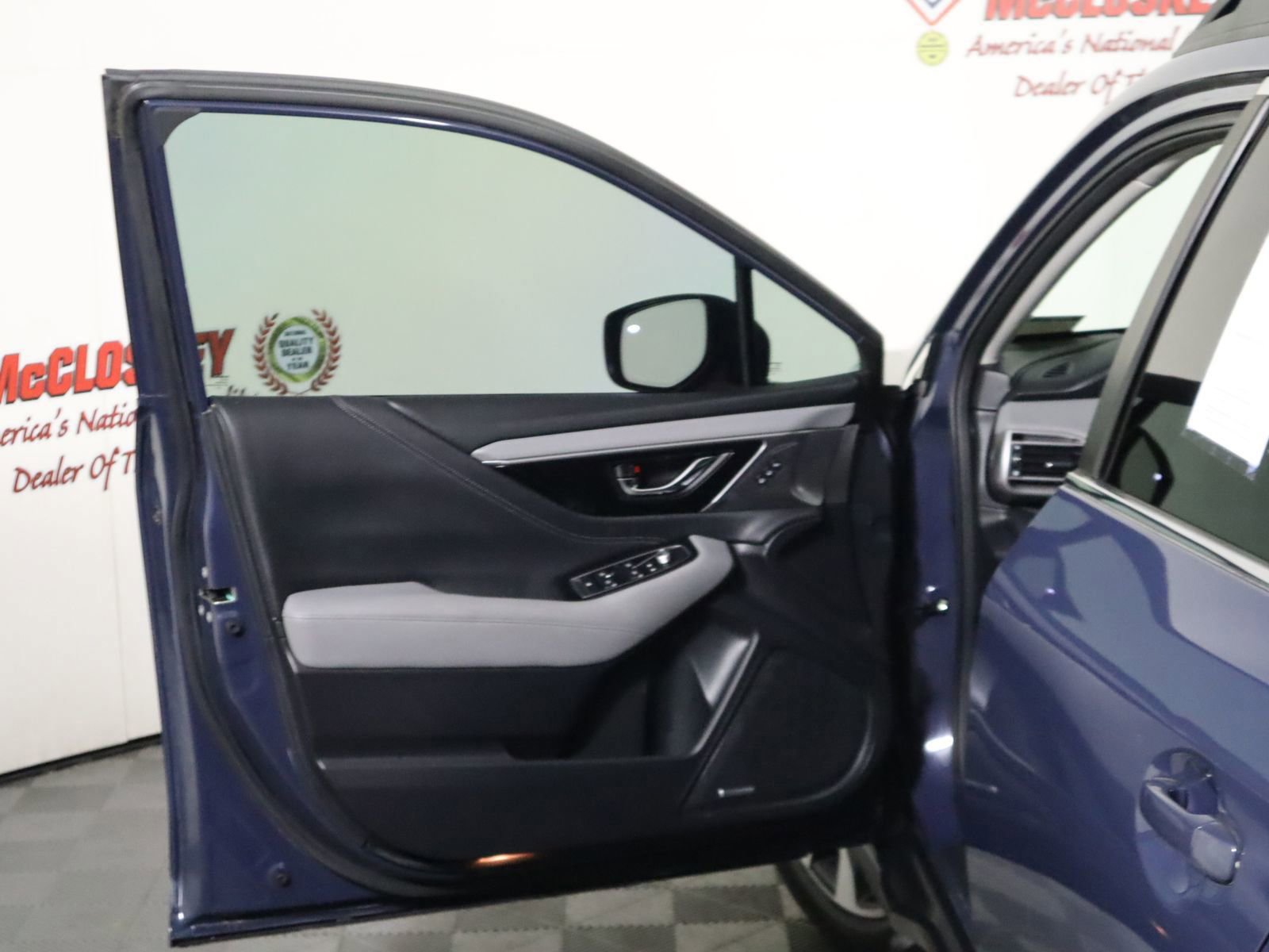 Used 2023 Subaru Outback Limited image 31