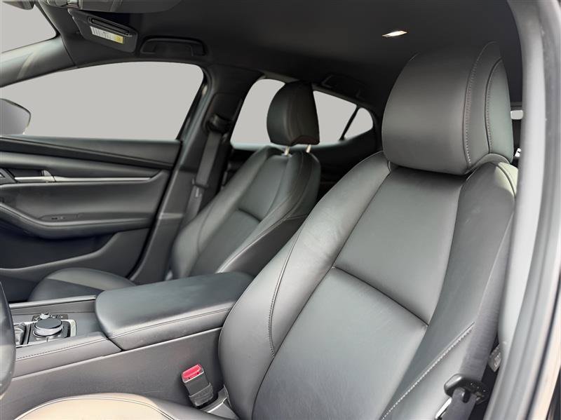 Used 2022 MAZDA MAZDA3 s FWD image 18