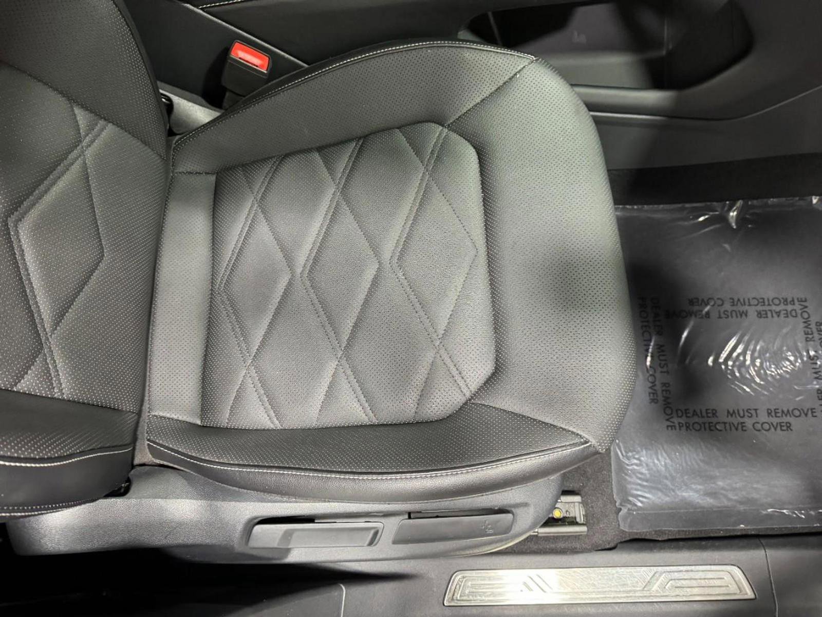 Used 2024 Volkswagen Atlas SE image 21