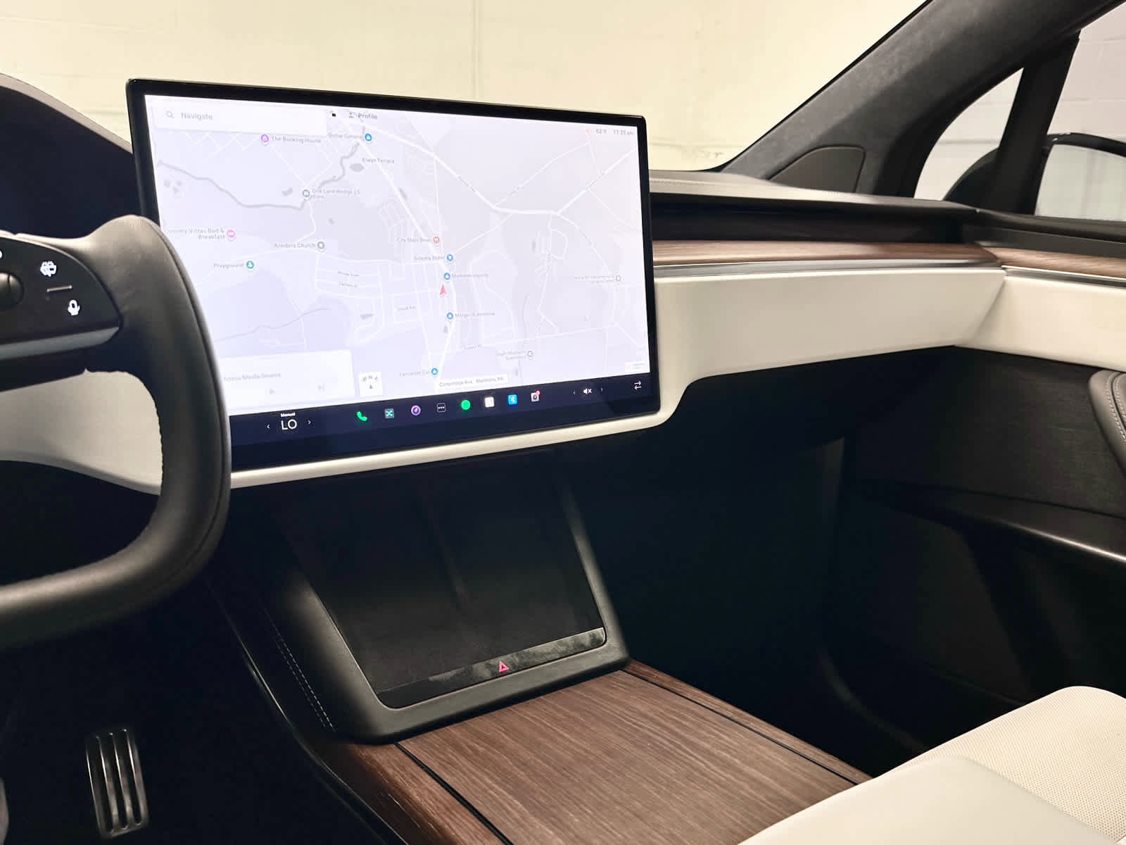 Used 2022 Tesla Model X AWD/4WD image 27