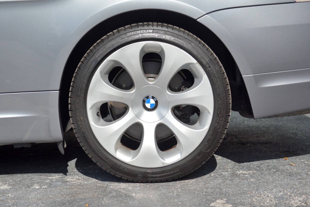Used 2005 BMW 645Ci Convertible RWD image 11