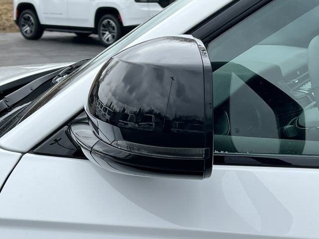 Certified 2024 Jeep Grand Cherokee L Laredo image 39