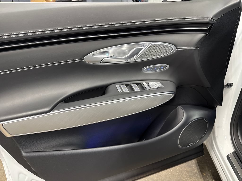 Used 2025 Genesis Electrified GV70 w/ Prestige Package AWD/4WD image 16