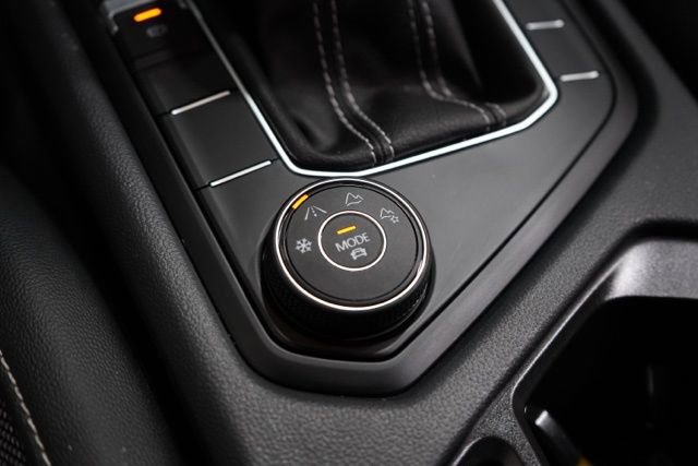 Used 2022 Volkswagen Taos SE image 30