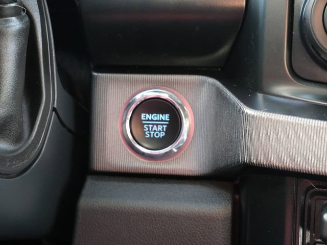 Used 2023 Ford F250 Platinum w/ FX4 Off-Road Package AWD/4WD image 23