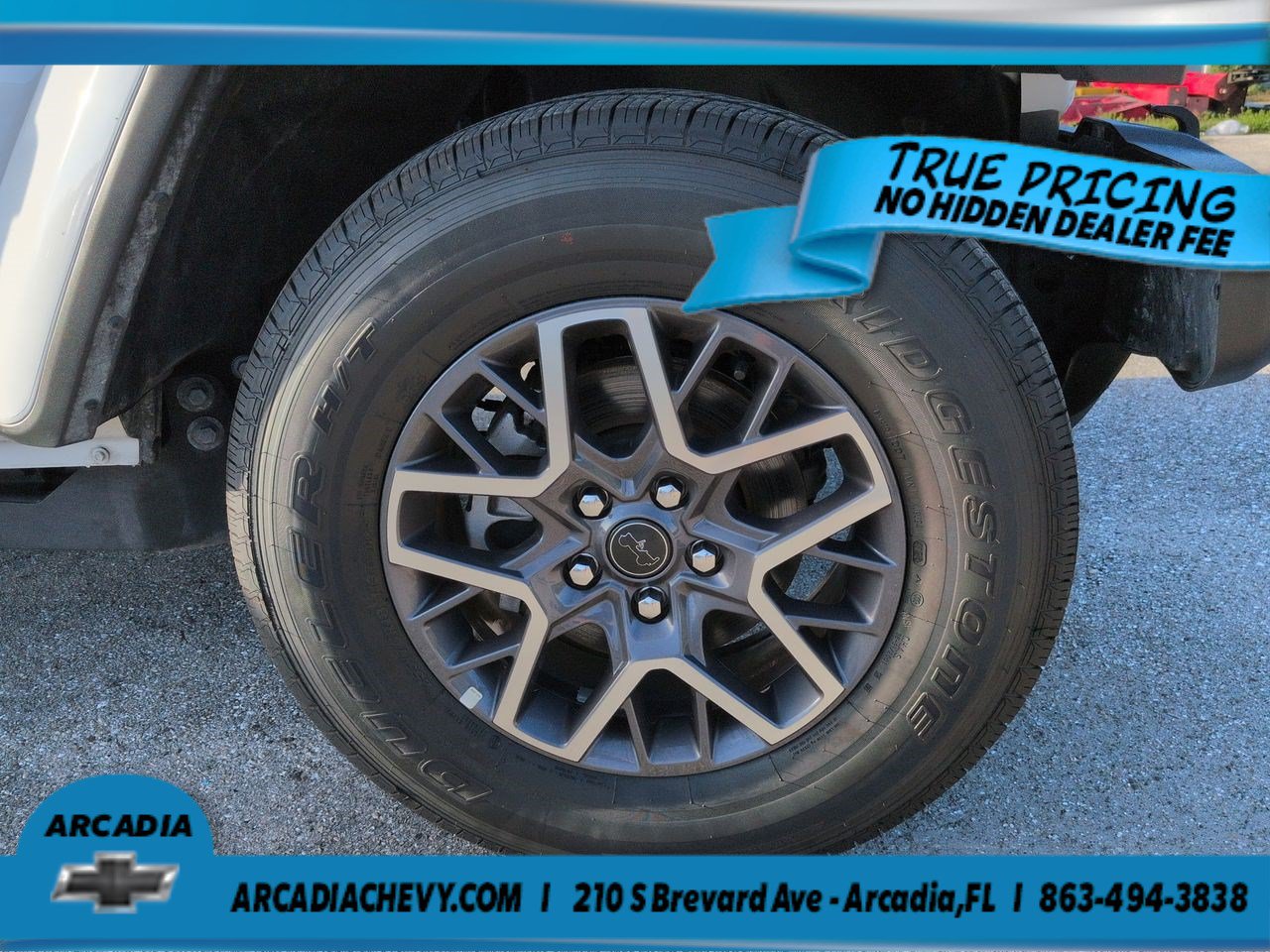 Used 2026 Jeep Wrangler Unlimited Sahara AWD/4WD image 11