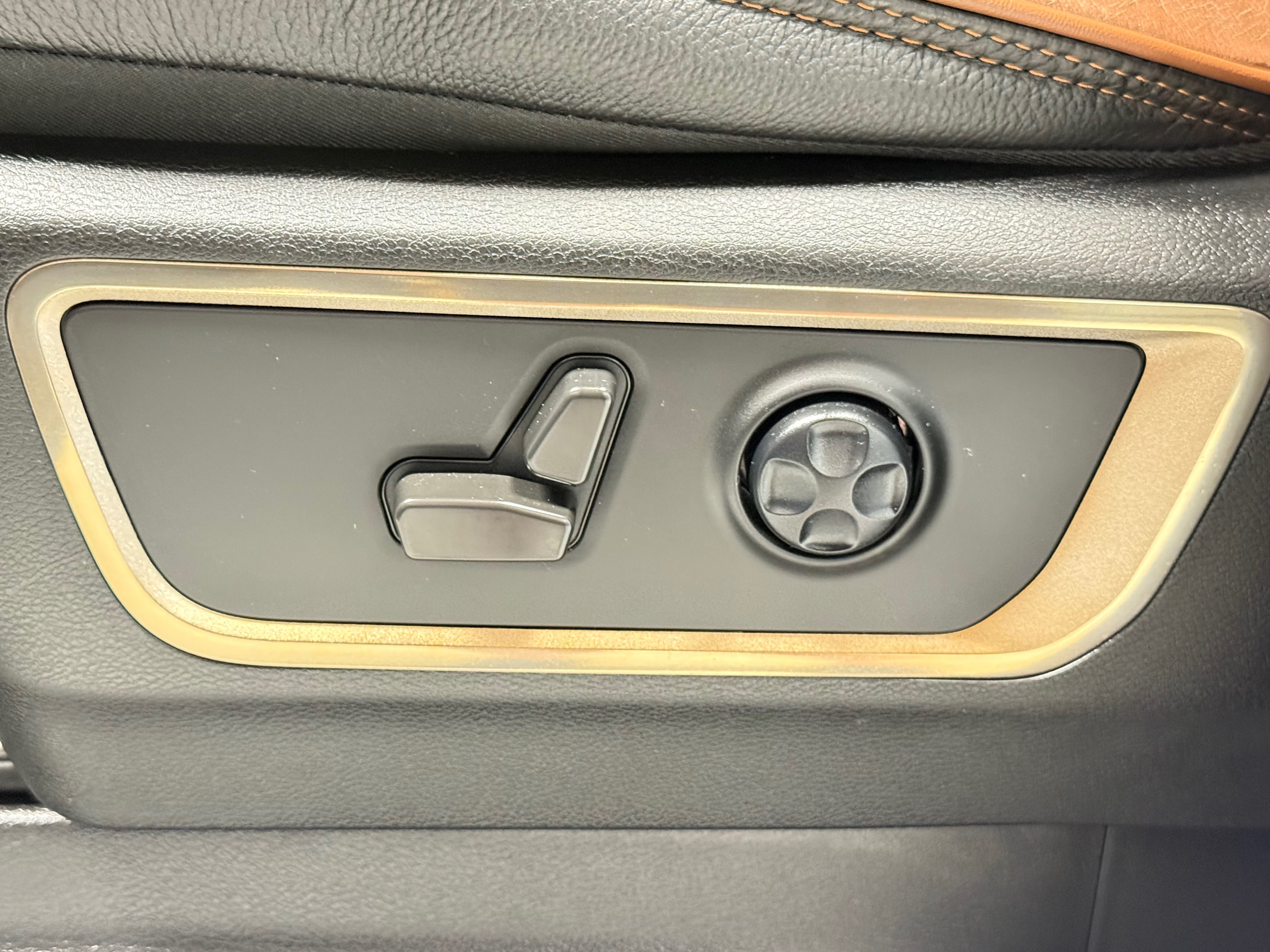 Certified 2022 RAM 1500 Limited AWD/4WD image 17