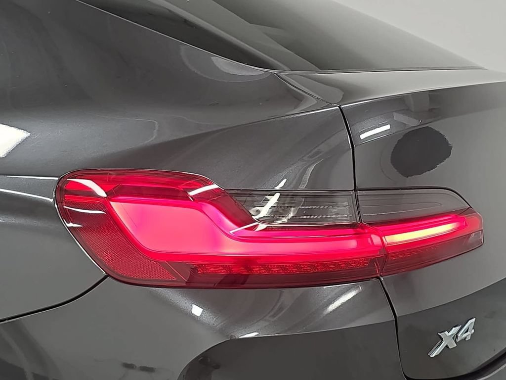 Used 2022 BMW X4 xDrive30i w/ M Sport Package 2 AWD/4WD image 29