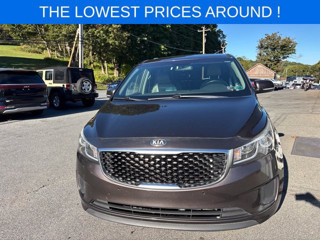 Used 2016 Kia Sedona LX w/ LX Essentials Premium Package FWD image 2