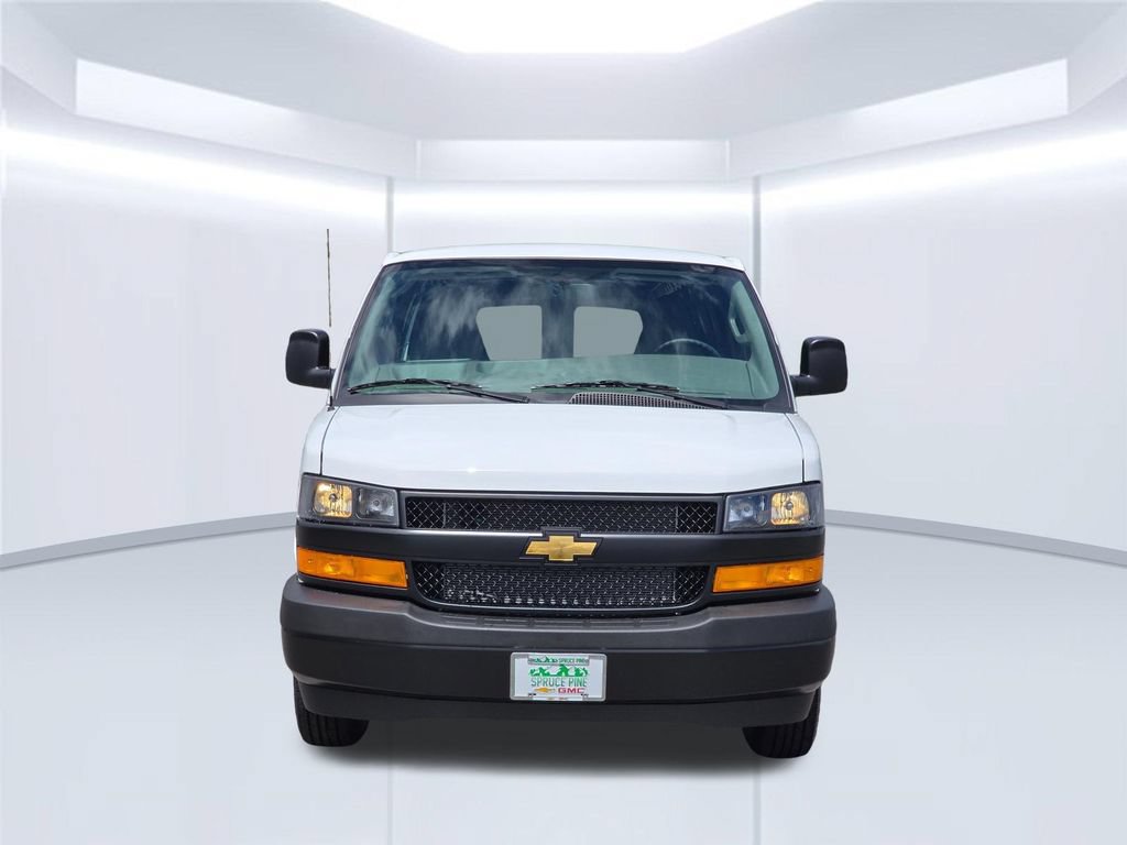 New 2026 Chevrolet Express 2500 w/ Communications Package RWD image 16
