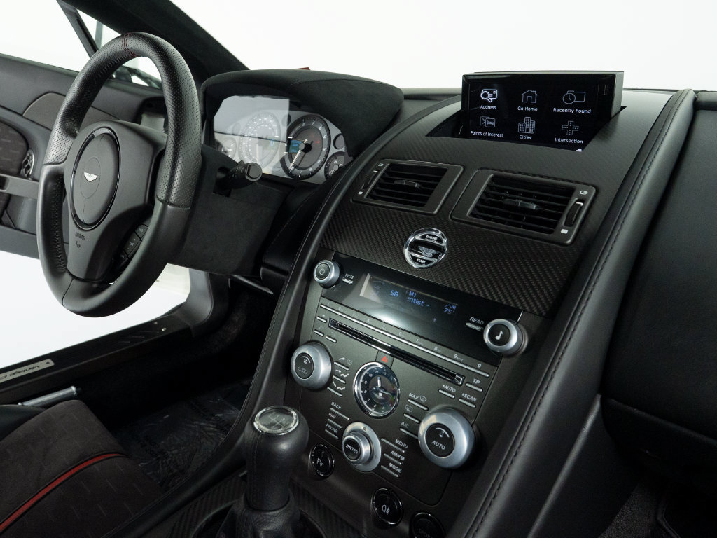 Used 2015 Aston Martin V8 Vantage GT RWD image 37