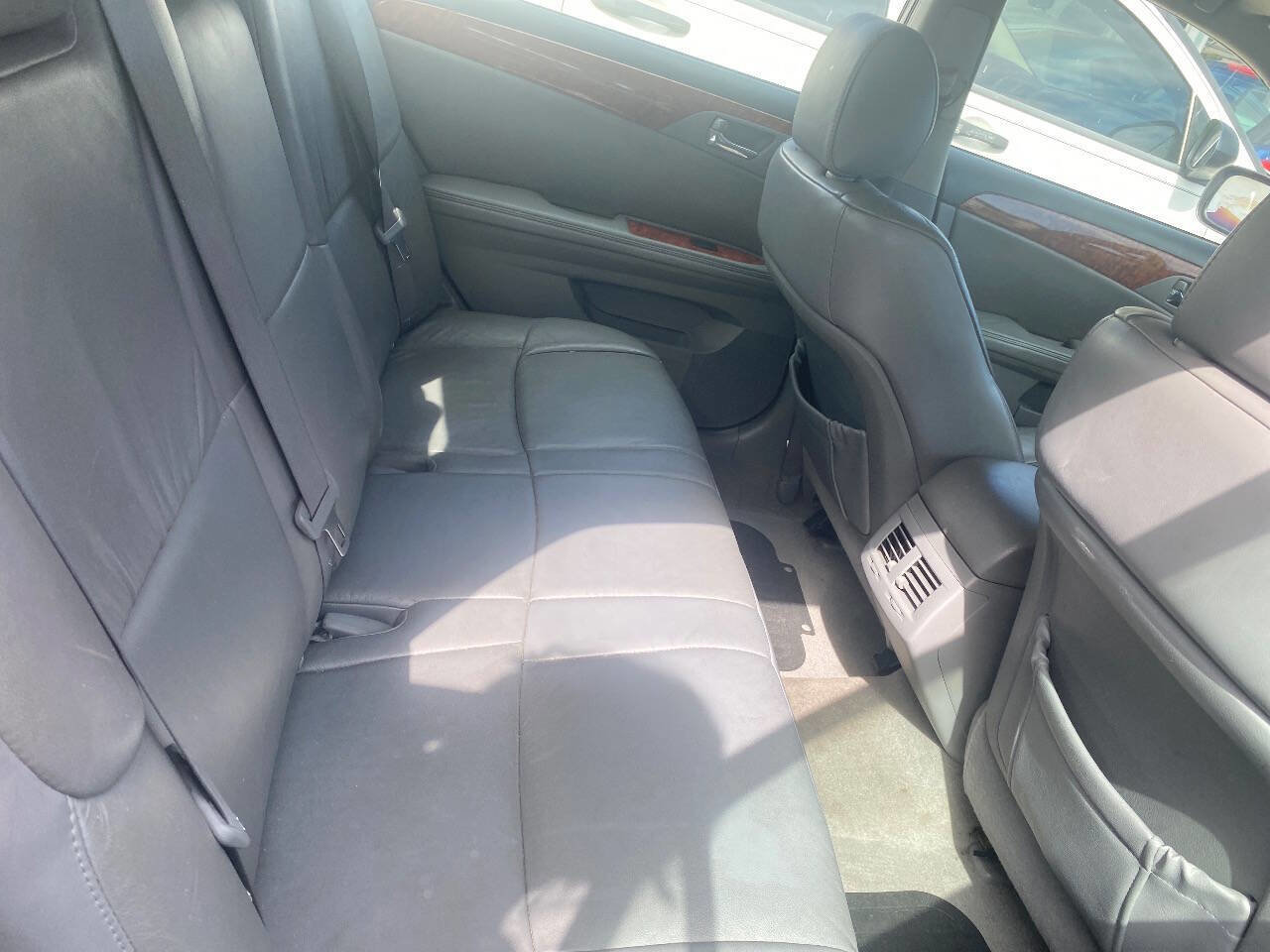 Used 2005 Toyota Avalon XLS FWD image 6