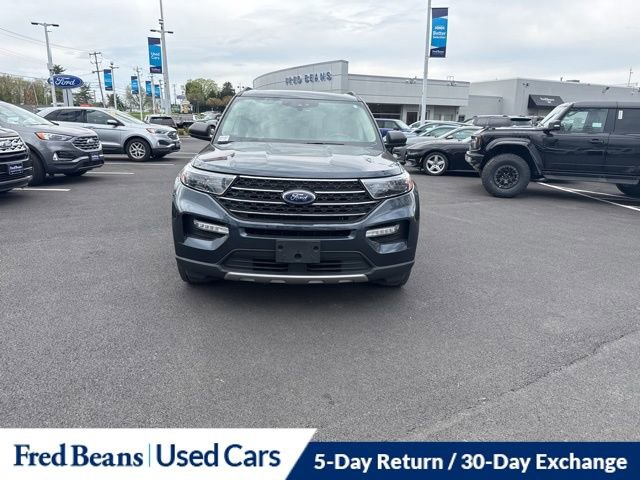 Certified 2022 Ford Explorer XLT w/ Equipment Group 202A AWD/4WD image 2