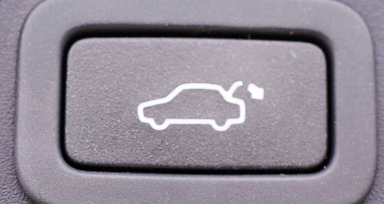 Used 2014 Land Rover Range Rover Evoque Pure Plus image 22