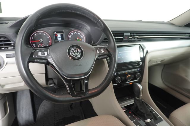 Used 2020 Volkswagen Passat 2.0T SE w/ Sunroof Package image 27