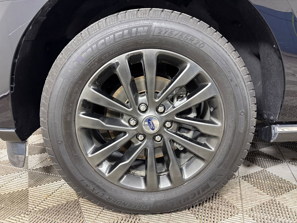 Used 2019 Ford Expedition Limited w/ Equipment Group 301A RWD image 12