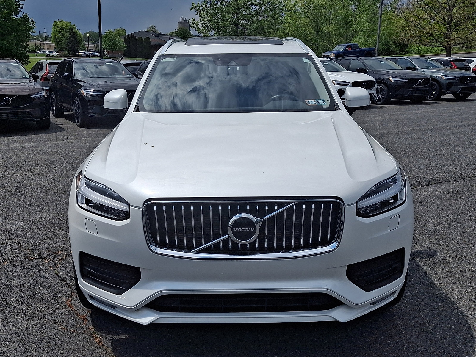 Used 2021 Volvo XC90 T5 Momentum w/ Climate Package AWD/4WD image 2