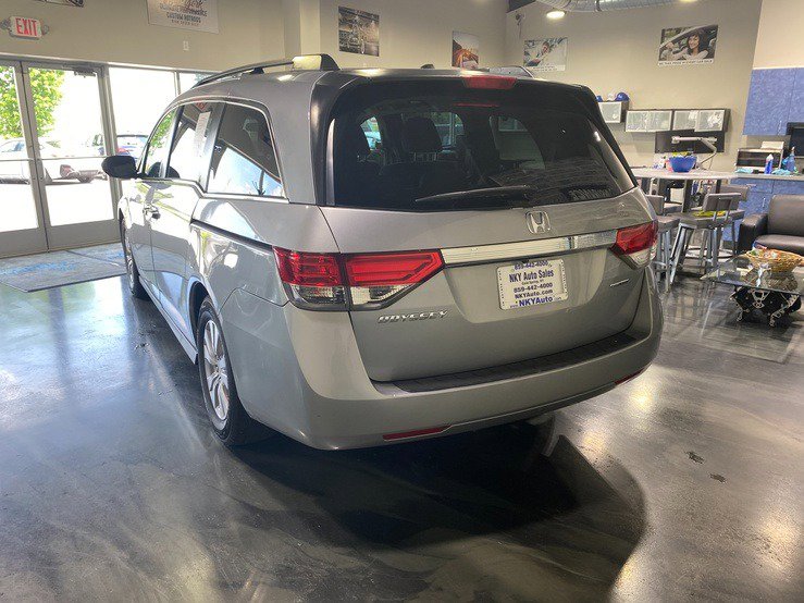 Used 2016 Honda Odyssey SE image 7