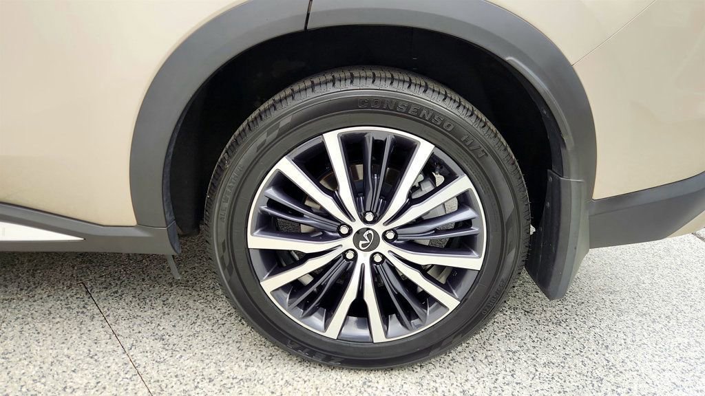 Used 2023 INFINITI QX60 Sensory w/ Vision Package image 9
