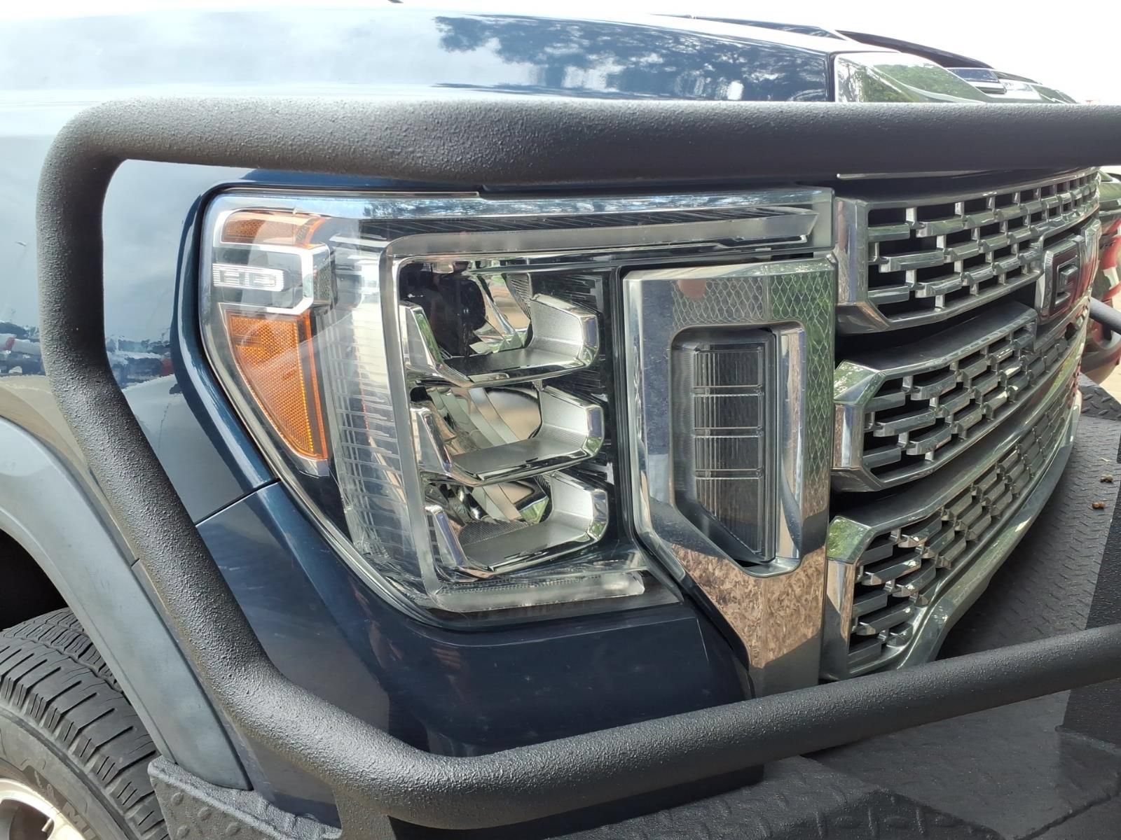 Used 2021 GMC Sierra 3500 Denali w/ Denali Ultimate Package AWD/4WD image 4