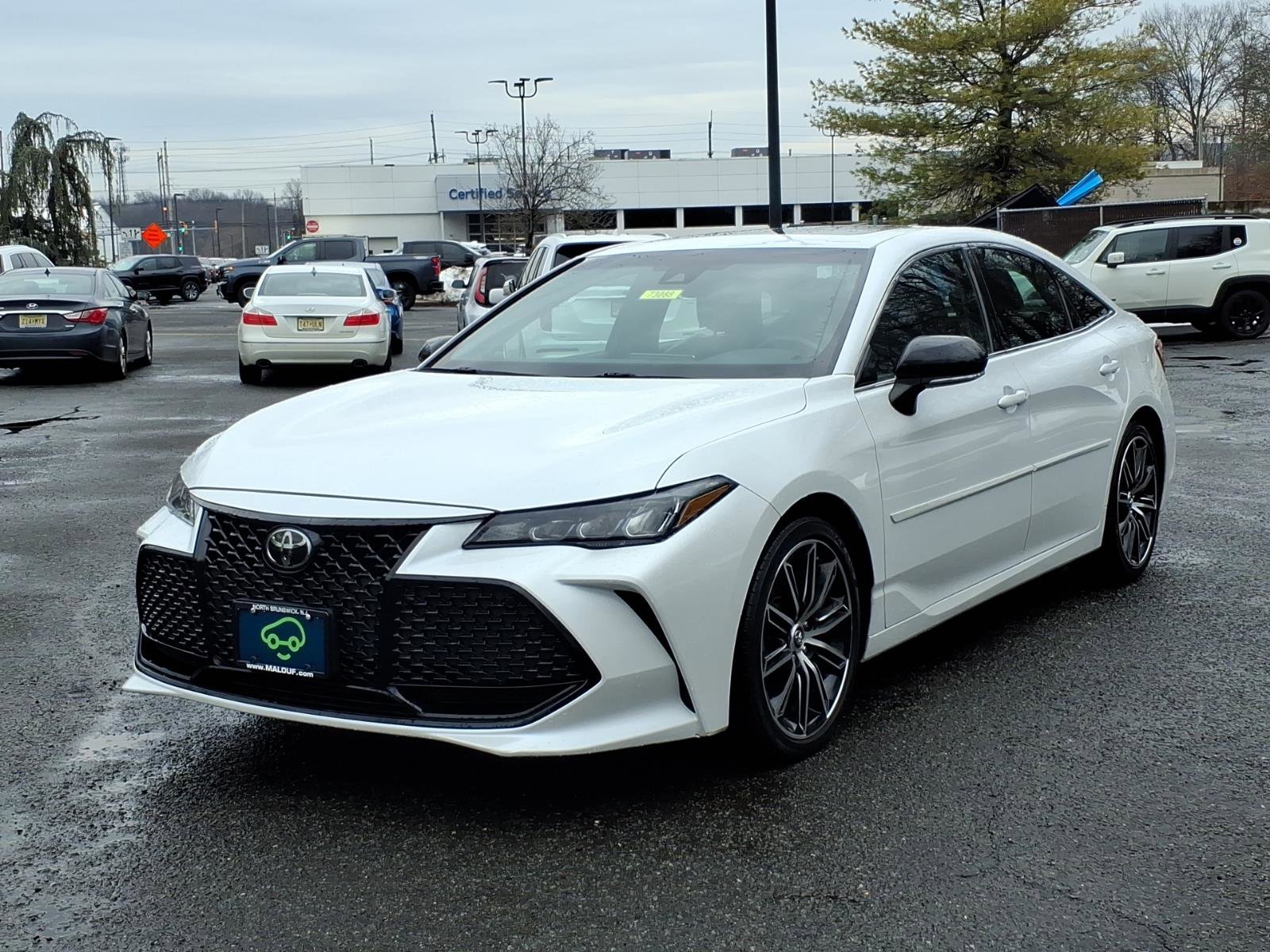 Used 2019 Toyota Avalon XSE w/ All Weather Liner Package image 3