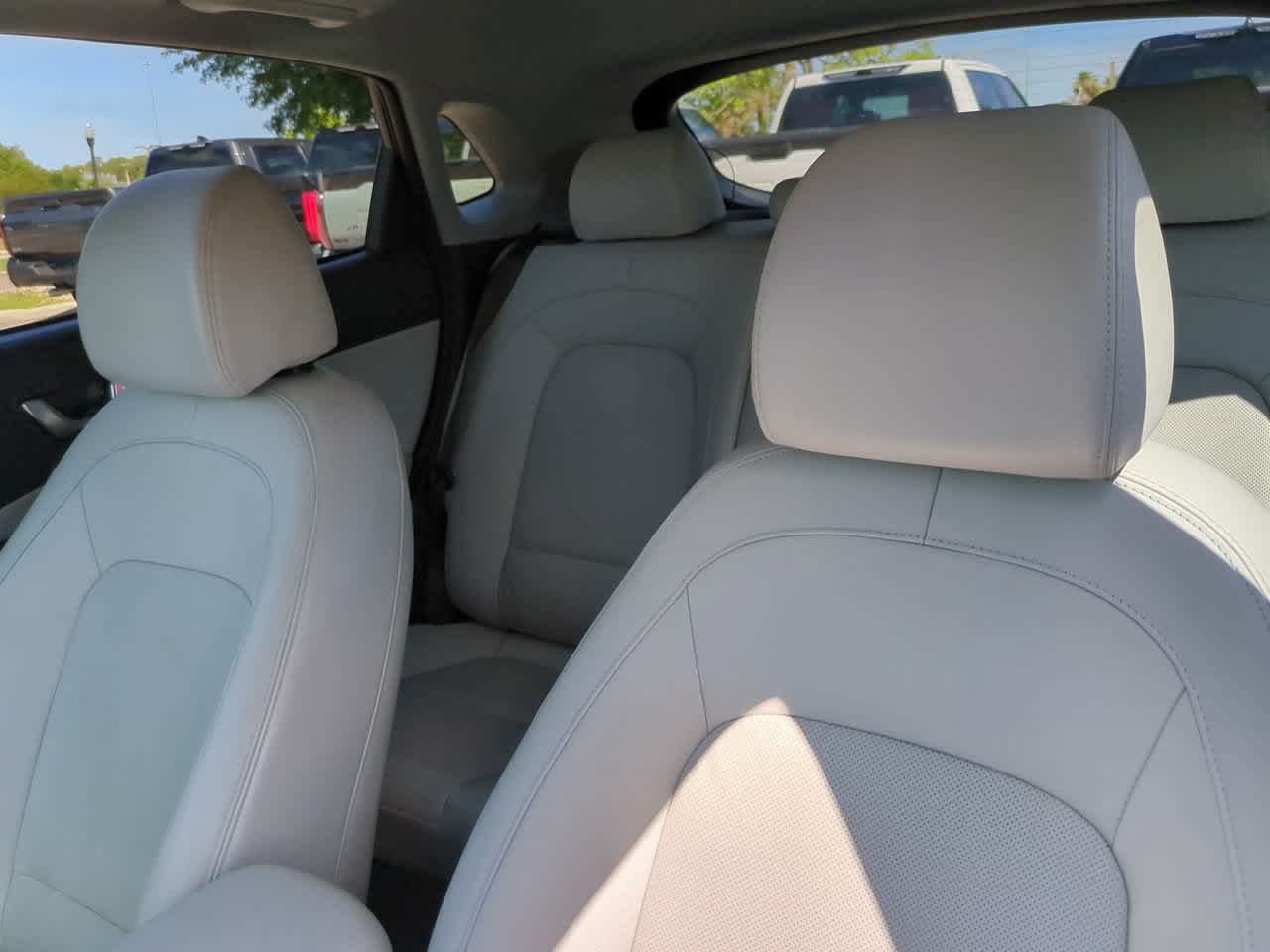 Used 2023 Hyundai Kona Limited AWD/4WD image 8