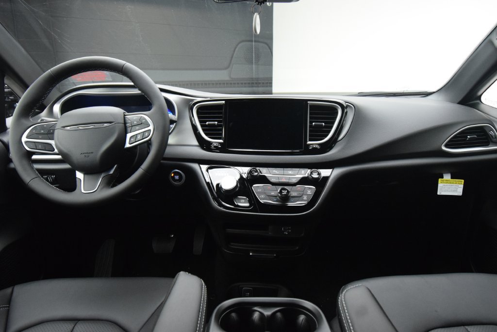 New 2027 Chrysler Pacifica LX FWD image 35
