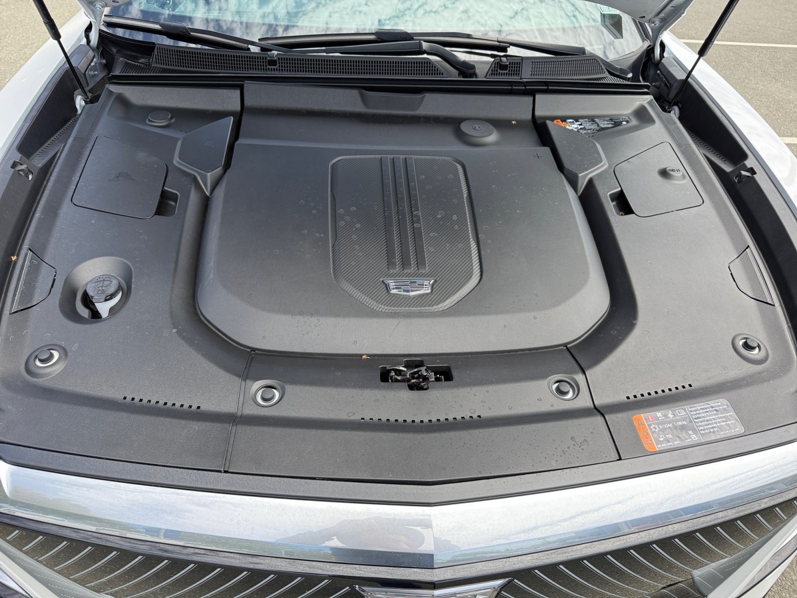 Used 2024 Cadillac Lyriq Luxury w/ LPO, Floor Liner Package RWD image 20