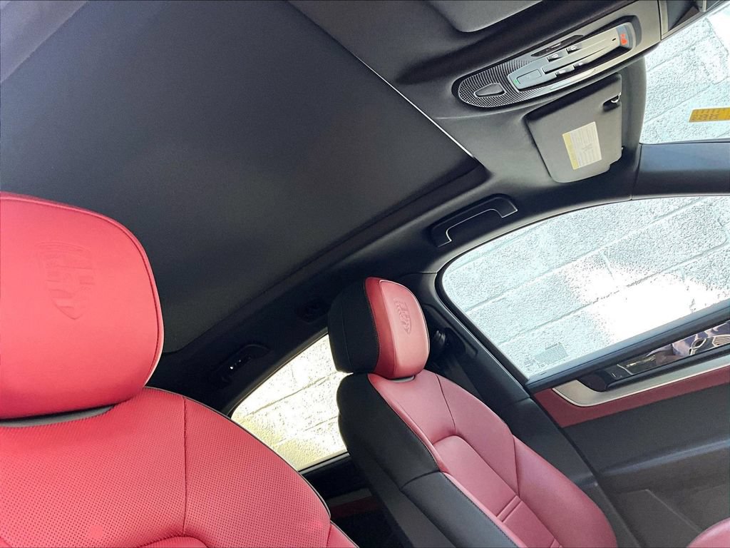Certified 2026 Porsche Cayenne E-Hybrid Coupe AWD/4WD image 27
