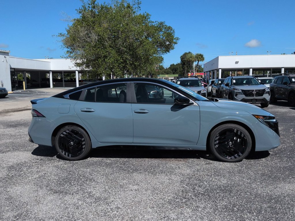 New 2027 Nissan Sentra SR w/ Floor Mat Package FWD image 3